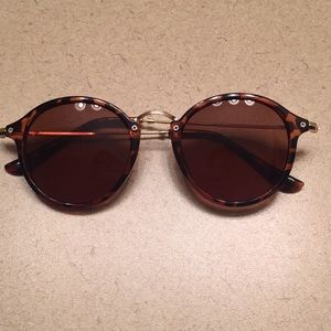 Round Tortoise Colored Sunglasses